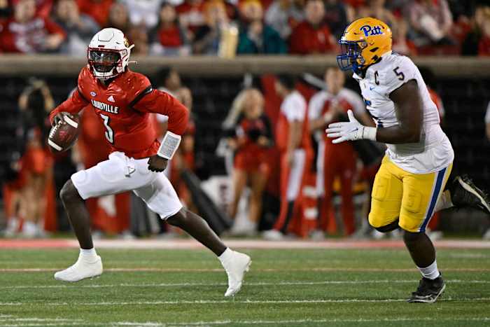 Louisville quarterback Malik Cunningham